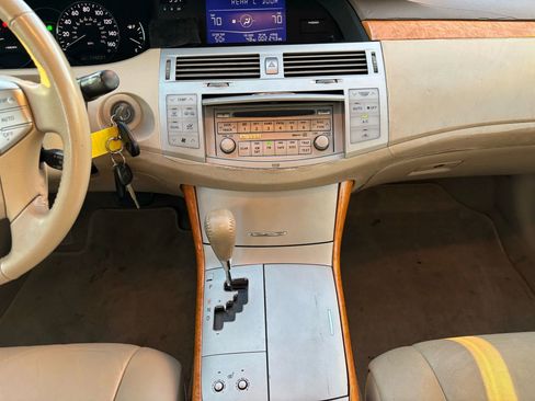 Used 2005 Toyota Avalon XL image 19