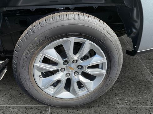 New 2026 Chevrolet Silverado 1500 Custom AWD/4WD image 10