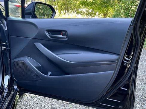 Used 2023 Toyota Corolla LE AWD/4WD image 28