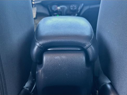 Used 2021 Honda HR-V LX image 25