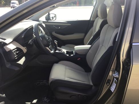 Used 2024 Subaru Outback Premium AWD/4WD image 29