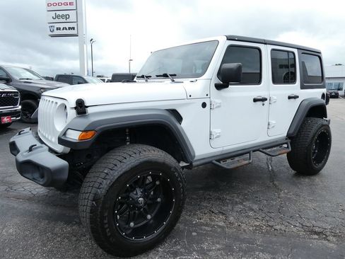 Used 2018 Jeep Wrangler Unlimited Sport S AWD/4WD image 7
