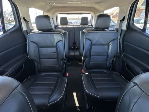 Used 2022 GMC Acadia Denali image 23