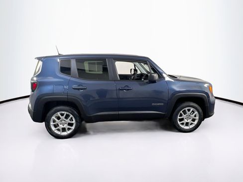 Used 2023 Jeep Renegade Latitude image 4