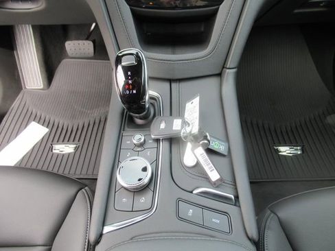 New 2025 Cadillac XT6 Luxury image 20