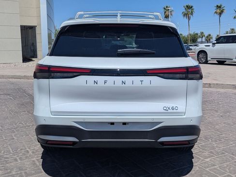Certified 2027 INFINITI QX60 Luxe w/ Family Package FWD image 4