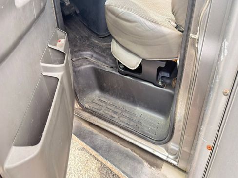 Used 2010 GMC Savana 3500 RWD image 14