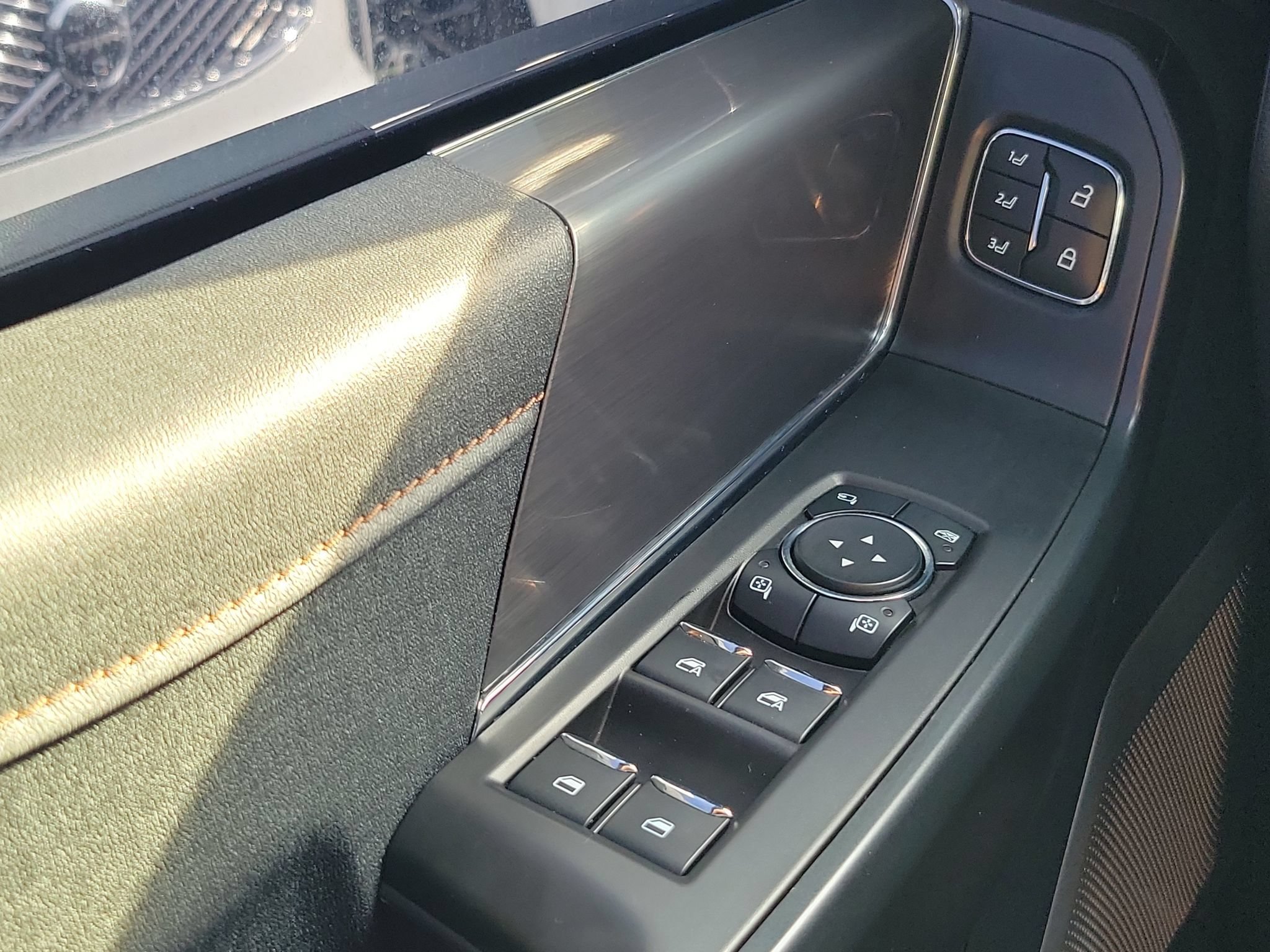 Used 2023 Ford F150 Raptor AWD/4WD image 19