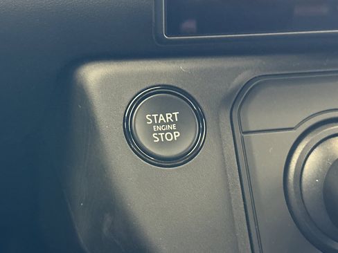 New 2026 Land Rover Defender 110 OCTA AWD/4WD image 15
