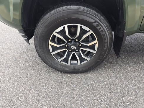 Used 2022 Toyota Tacoma TRD Sport w/ TRD Premium Sport Package image 8