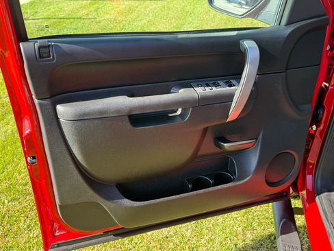 Used 2011 Chevrolet Silverado 1500 LT w/ Texas Edition image 15