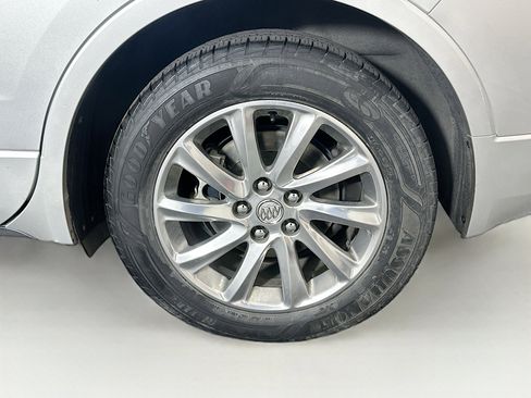 Used 2019 Buick Envision Essence FWD image 11
