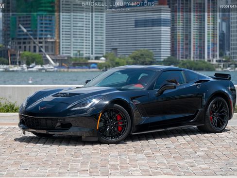 Used 2016 Chevrolet Corvette Z06 w/ 3LZ Preferred Equipment Group RWD image 11