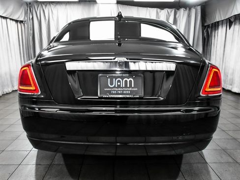 Used 2018 Rolls-Royce Ghost image 5