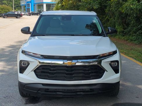 New 2026 Chevrolet TrailBlazer LS w/ LS Convenience Package FWD image 9