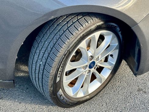 Used 2019 Ford Fusion SE image 33