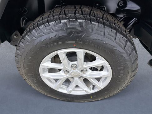 Used 2023 Jeep Wrangler Unlimited Sport image 20