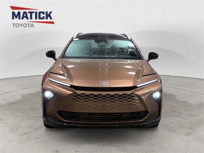 New 2025 Toyota Crown Signia