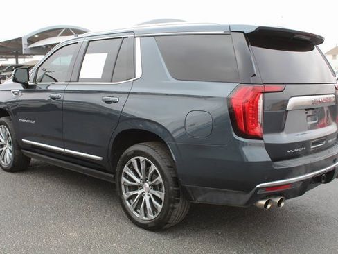 Used 2021 GMC Yukon Denali w/ Denali Premium Package image 10