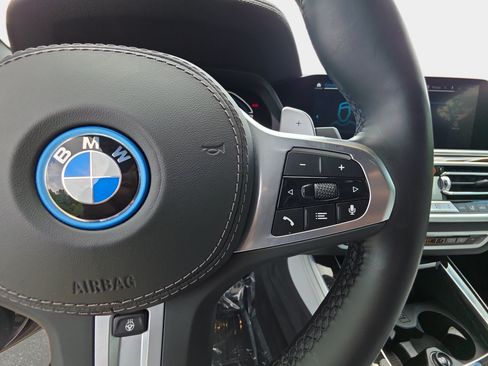 Used 2023 BMW X5 xDrive45e w/ Executive Package AWD/4WD image 18
