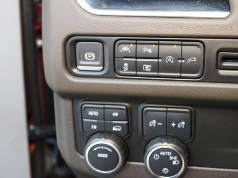 Used 2022 Chevrolet Tahoe LT w/ Luxury Package AWD/4WD image 24