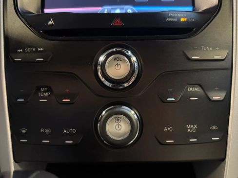 Used 2011 Ford Explorer XLT w/ 202A Rapid Spec Order Code FWD image 16