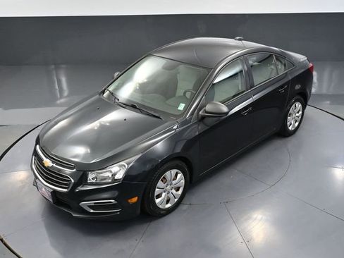 Used 2015 Chevrolet Cruze LS image 50