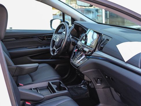 Used 2024 Honda Odyssey Touring image 19