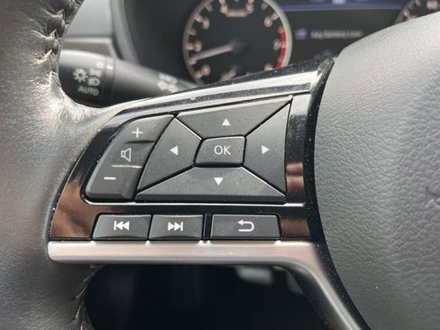 Used 2024 Nissan Altima 2.5 SL image 13