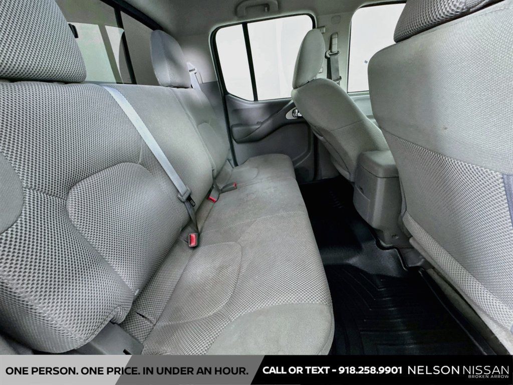 Used 2016 Nissan Frontier SV AWD/4WD image 24