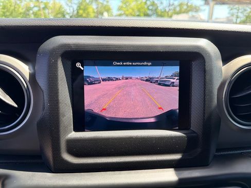 Used 2022 Jeep Gladiator Sport w/ Trailer Tow Package AWD/4WD image 27