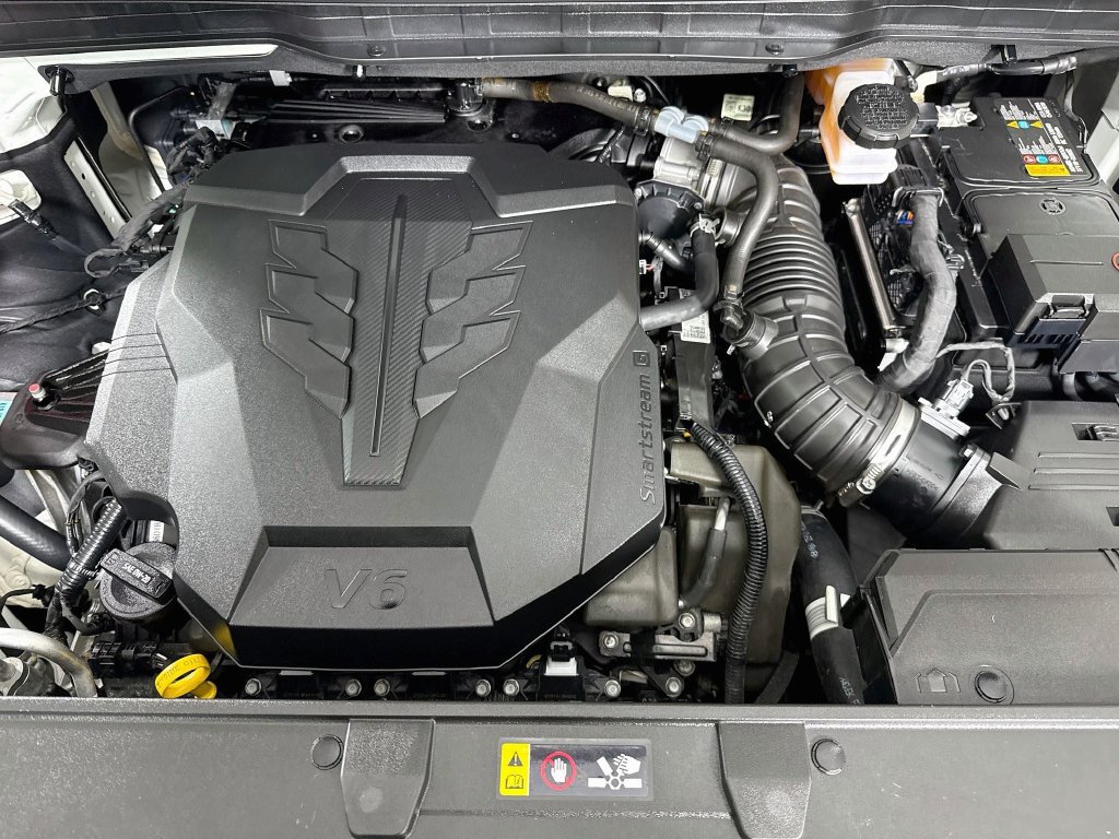 Certified 2024 Kia Carnival EX FWD image 36