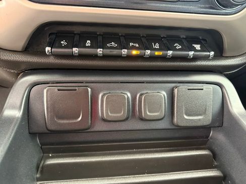 Used 2019 GMC Sierra 3500 Denali w/ Duramax Plus Package AWD/4WD image 38