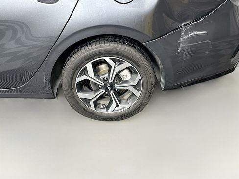 Used 2021 Kia Forte LXS FWD image 11