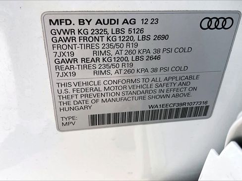 Used 2024 Audi Q3 2.0T Premium Plus w/ Premium Plus Package AWD/4WD image 35