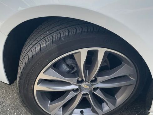 Used 2022 Chevrolet Malibu Premier w/ LPO, Floor Liner Package FWD image 7