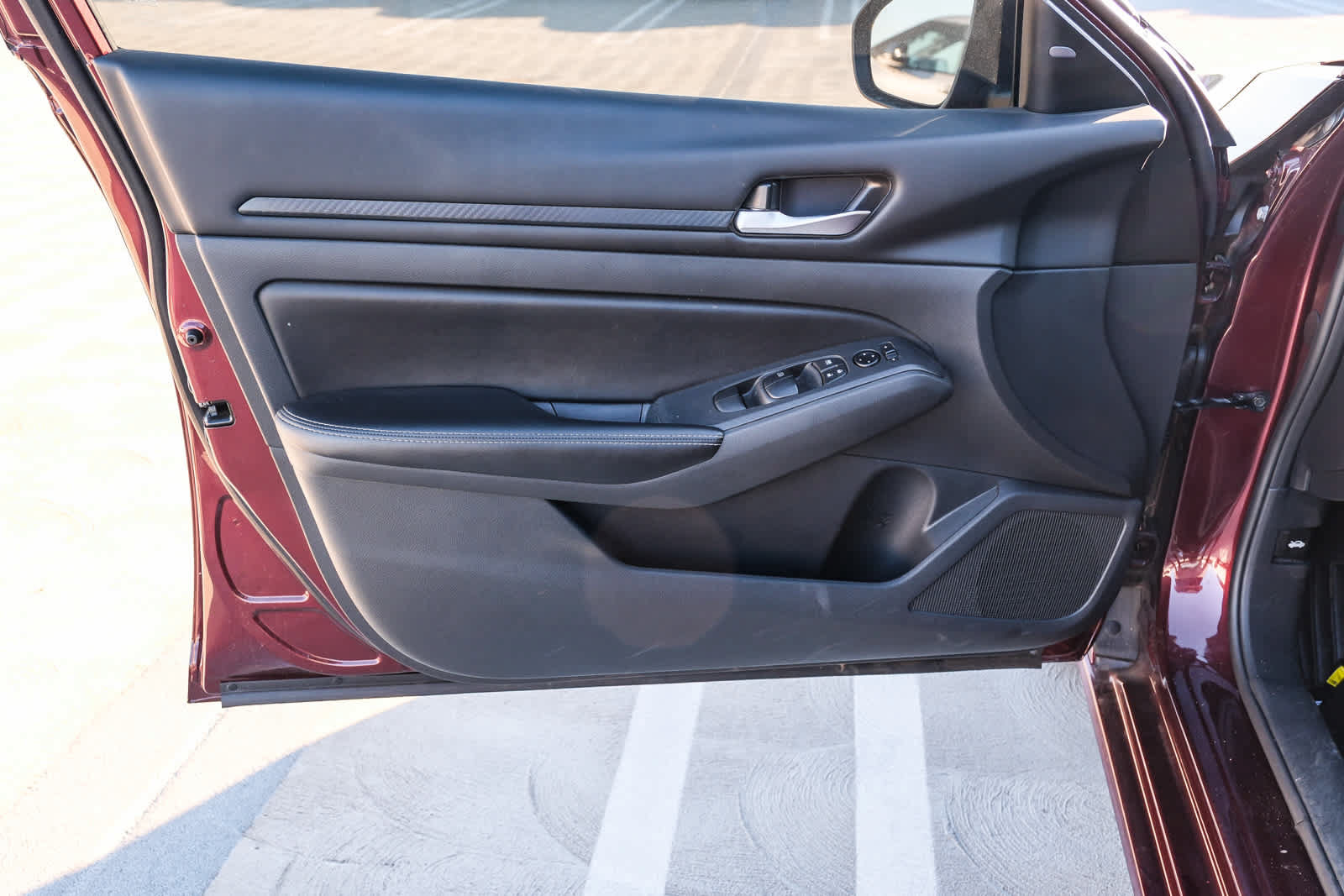 Used 2024 Nissan Altima 2.5 SV FWD image 23