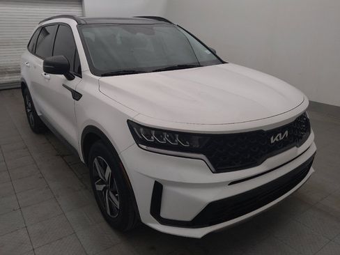 Used 2023 Kia Sorento S w/ Panoramic Sunroof Package FWD image 13