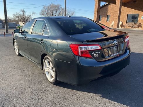 Used 2012 Toyota Camry SE image 3