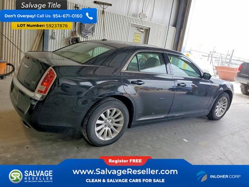 Used 2013 Chrysler 300 w/ Driver Convenience Group RWD image 4