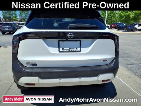 Certified 2025 Nissan Kicks SR FWD image 11