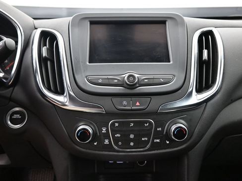 Used 2024 Chevrolet Equinox LT w/ LPO, Floor Liner Package FWD image 4