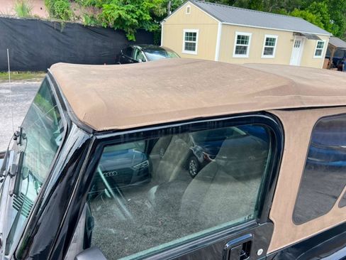 Used 2005 Jeep Wrangler Rubicon AWD/4WD image 8