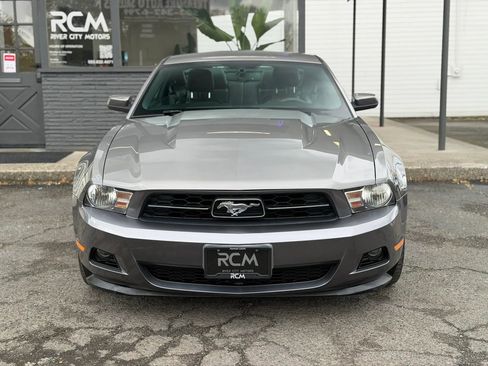 Used 2011 Ford Mustang Premium w/ 202A Rapid Spec Order Code RWD image 2