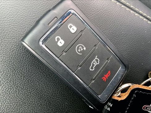 Certified 2025 Jeep Grand Cherokee Altitude AWD/4WD image 13