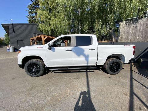 Used 2022 Chevrolet Silverado 1500 Custom Trail Boss AWD/4WD image 3
