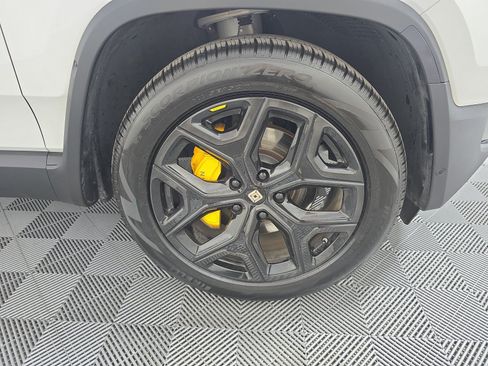 Used 2023 Rivian R1S Adventure AWD/4WD image 11
