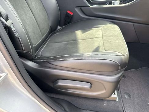 New 2025 Jeep Grand Cherokee L Altitude image 28