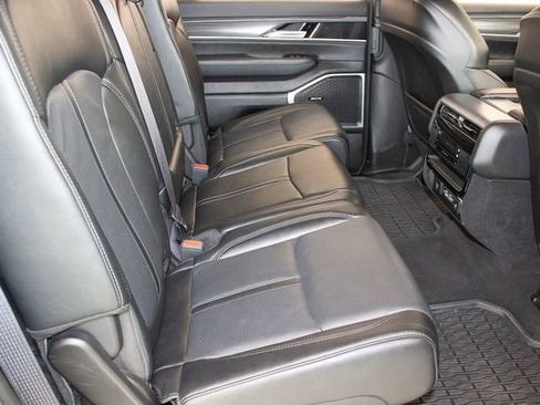 Used 2024 Jeep Wagoneer L Series II w/ Flexible Seating Group image 13