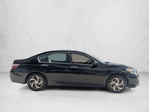 Used 2017 Honda Accord LX image 4